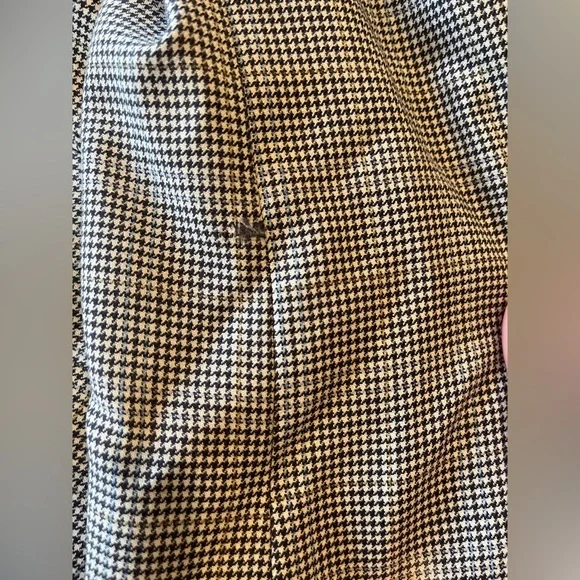 Burberry Black & White Plaid, Lightweight, 100% Wool Sport Coat, Size 39S - Picture 7 of 7